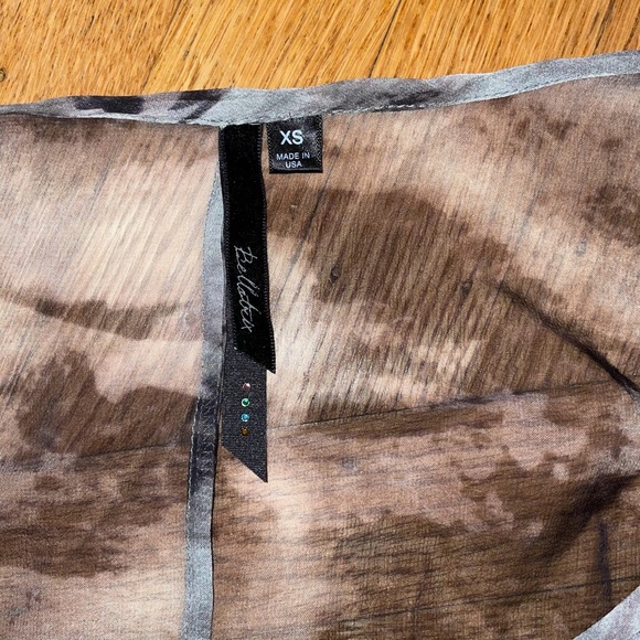 Black, white and gray cover up top - Picture 6 of 8